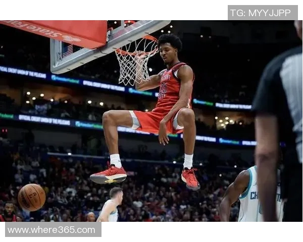 墨菲表现全面却手感不佳17投7中三分球失准仍砍下21分7篮板8助攻